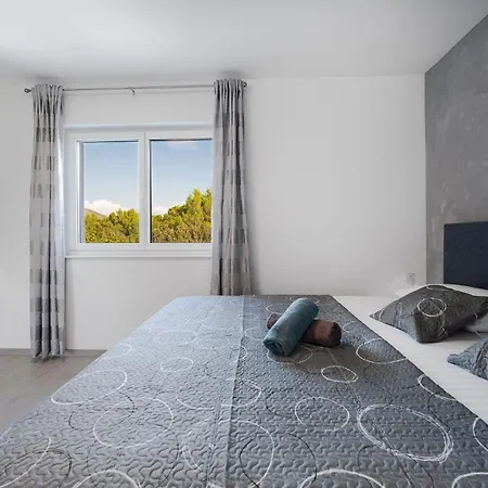 Luxury Colosseum Villa Sibenik